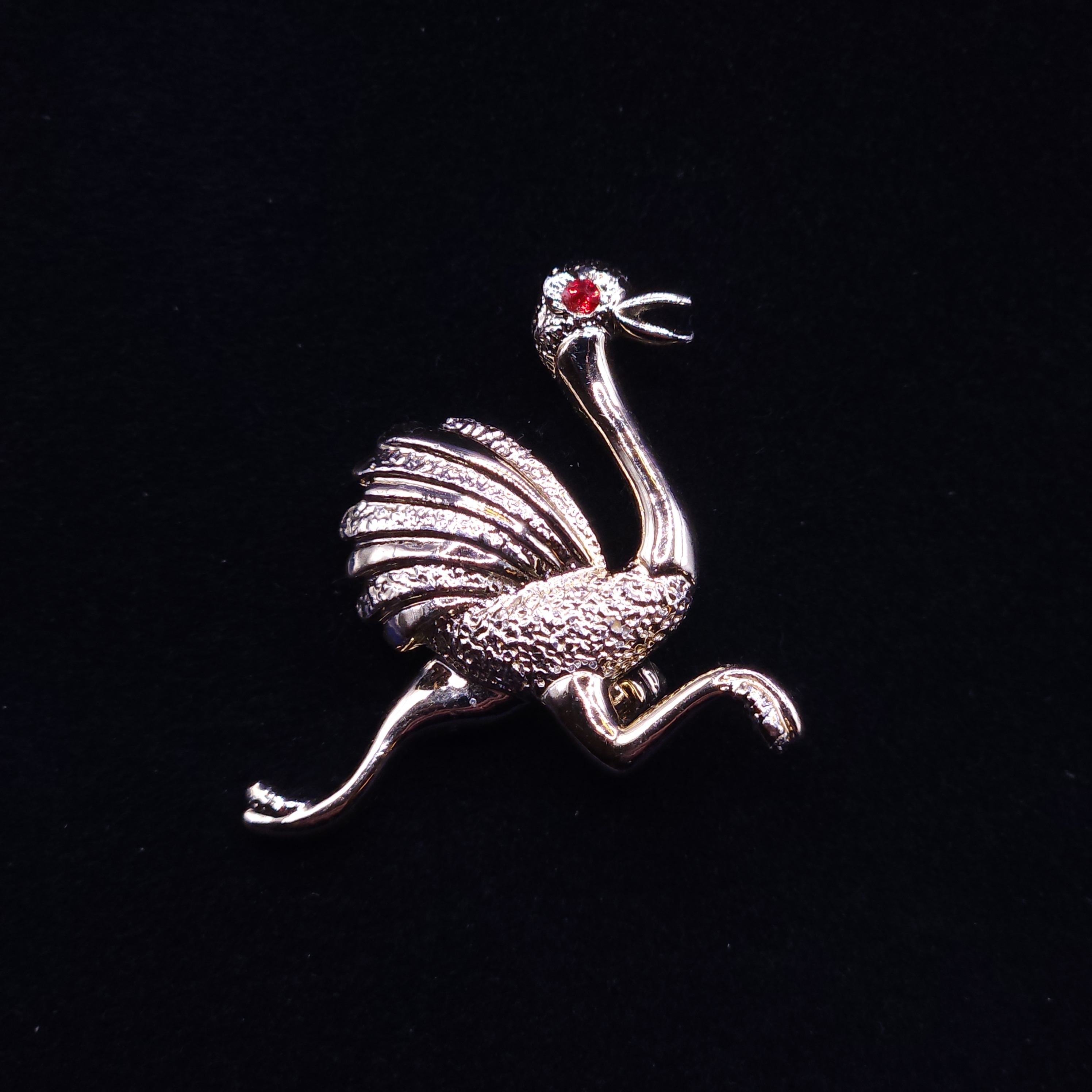 Vintage Gerrys Gold-Tone Ostrich Brooch With A Red Crystal Eye 6$